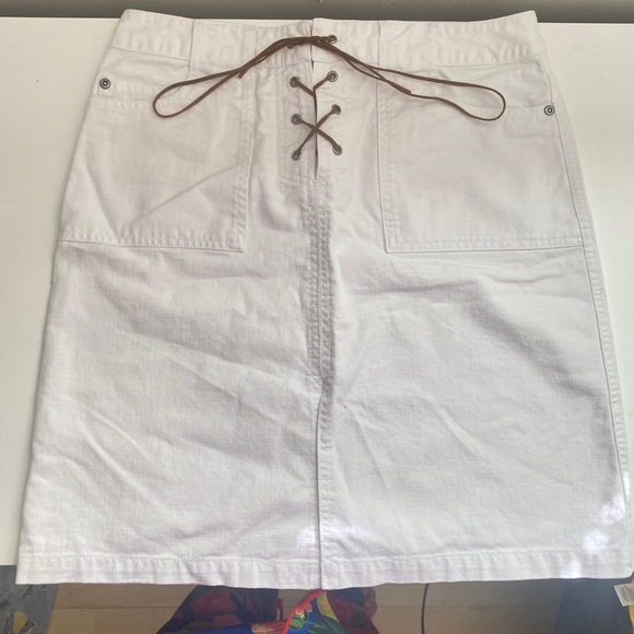 Faded Glory White Cargo Denim Mini Skirt Featuring Boho Lace Details Size 6 - Picture 6 of 6
